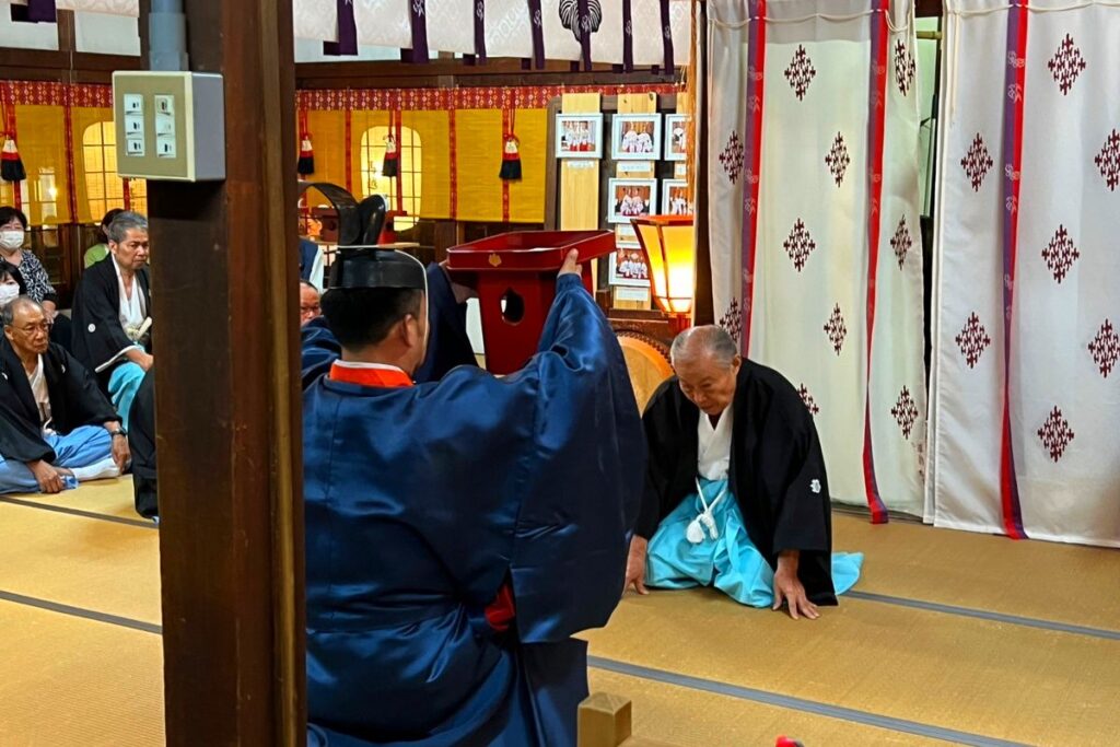 稲荷神社の例祭で神前に供えられる幣帛