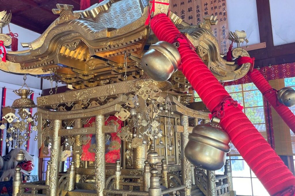 稲荷神社の神幸祭で用いる神輿